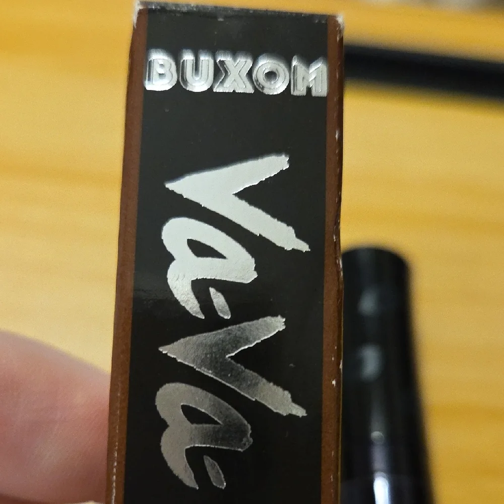 Buxom Va-Va-PLUMP Shiny Liquid Lipstick